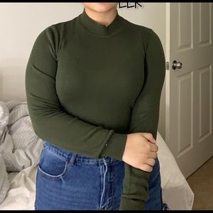 Green long sleeve semi turtle neck